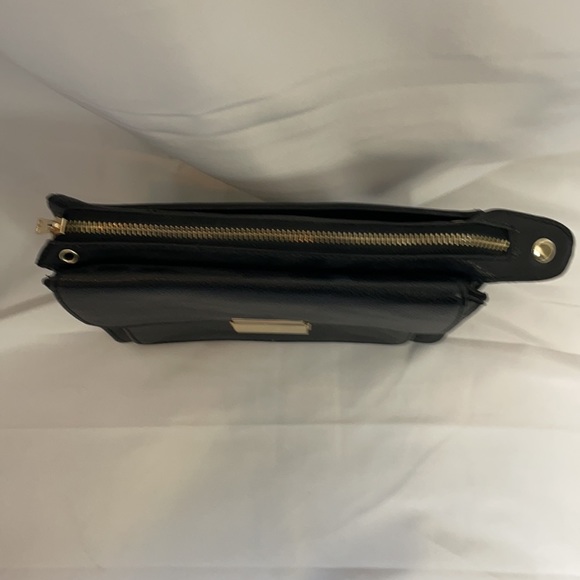 Forever 21 Black Purse Gold Shoulder Strap - Picture 5 of 9